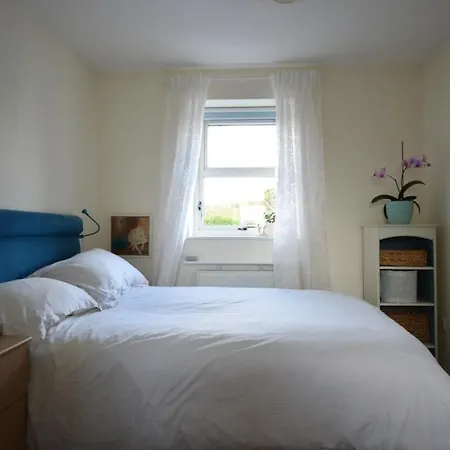 Stylish And Cosy Townhouse - Free Parking